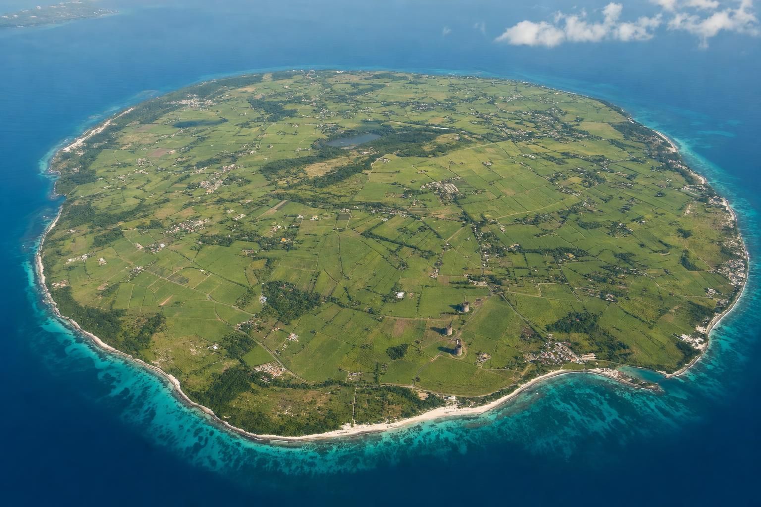 Explorez Marie-Galante, une île aux plages idylliques et distilleries traditionnelles. Découvrez un paradis naturel riche en culture et saveurs uniques.